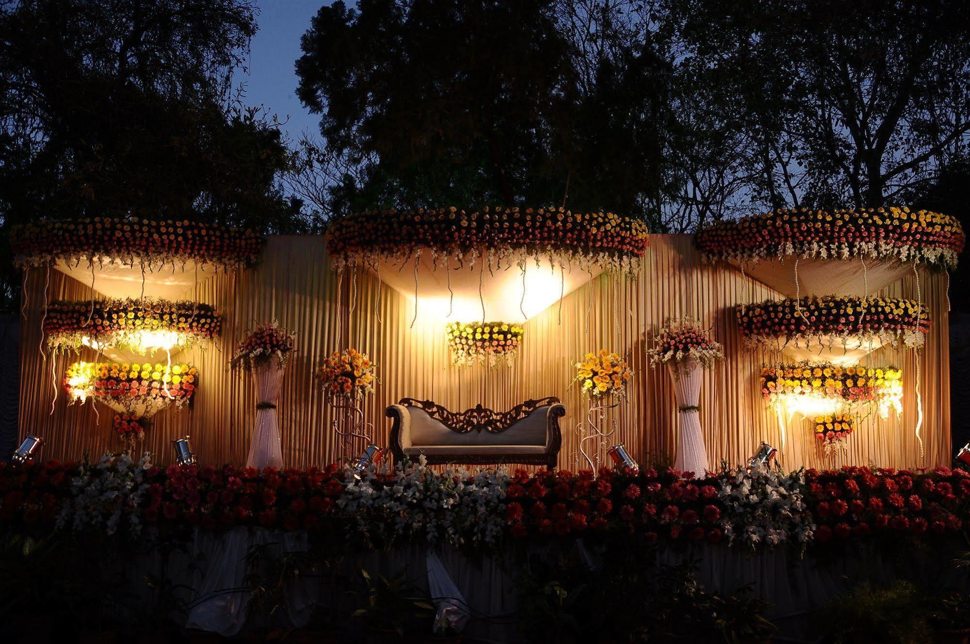 Hotel Paradise - Mysore Dasaprakash Group Bagian luar foto
