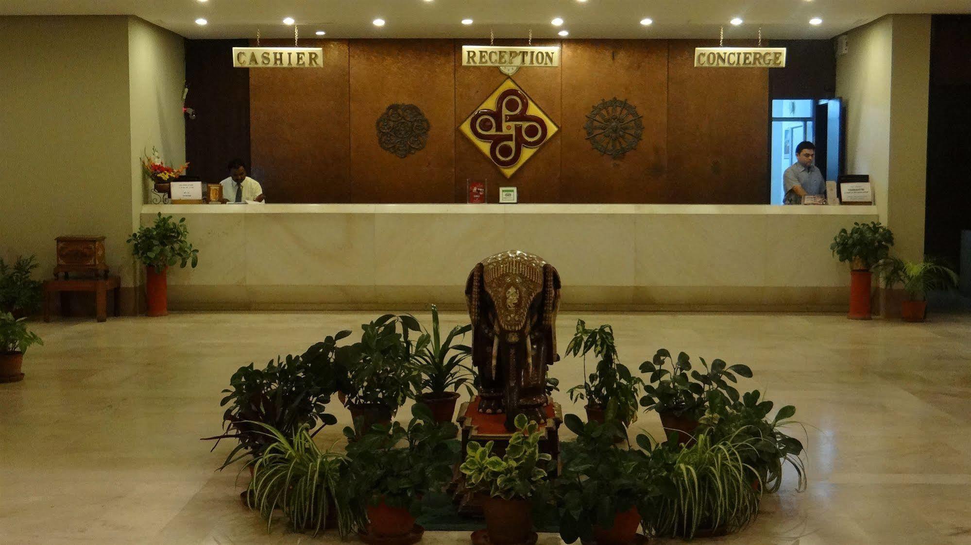 Hotel Paradise - Mysore Dasaprakash Group Bagian luar foto