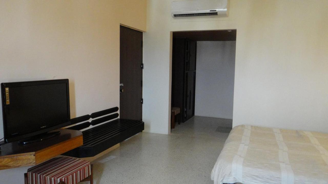 Hotel Paradise - Mysore Dasaprakash Group Bagian luar foto
